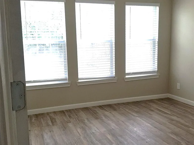 951 Reverend B J Lewis Dr — Photo 14