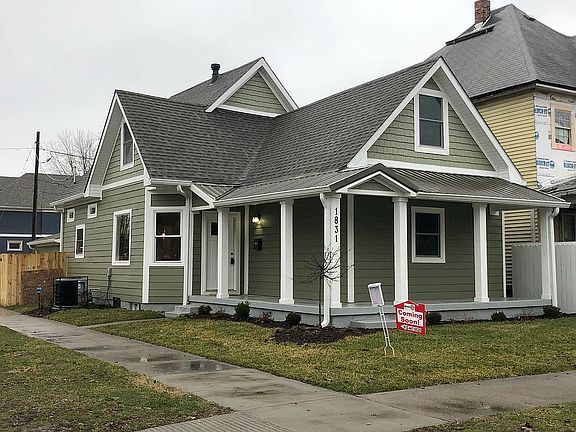 2nd image of 1831 Woodlawn Ave