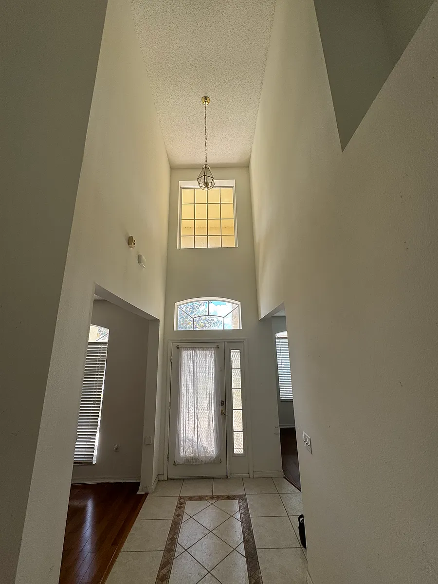 Building Photo - 410 Sandringham Ct