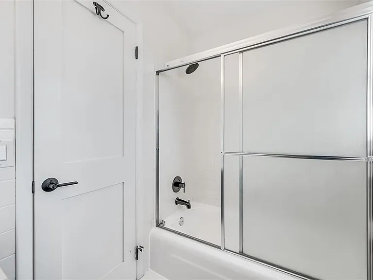 4622 Bay Crest Dr — Photo 25
