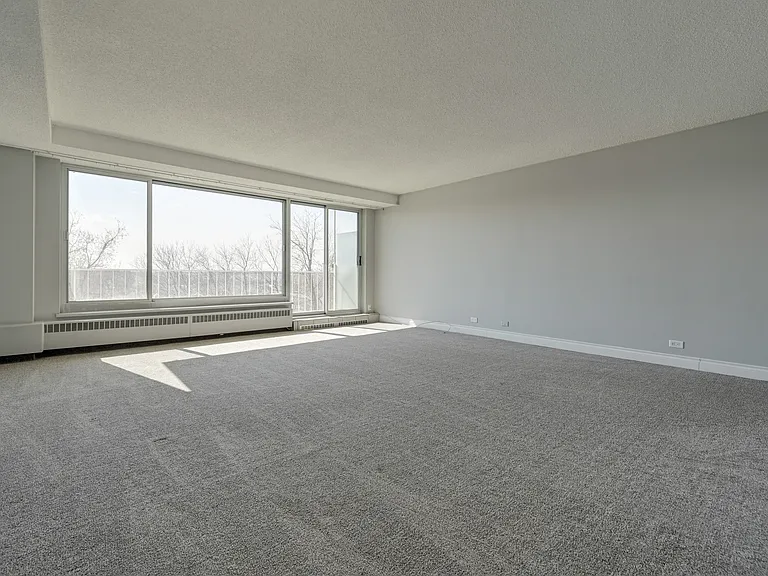 12207 Jasper Ave NW — Photo 18