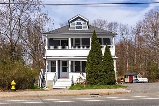 2 bed, 800 sqft, $2,400 — Photo 2