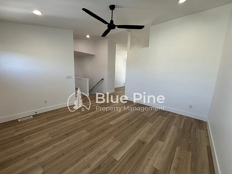4403 E Hatch Hollow Ln — Photo 3