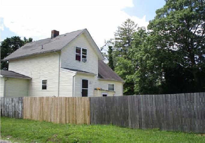 2nd image of 59 Clarke St