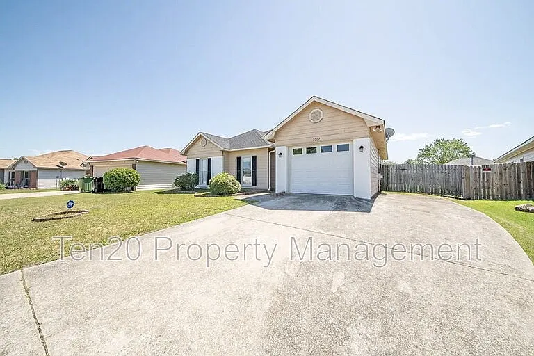 3007 Longmont Ln — Photo 2
