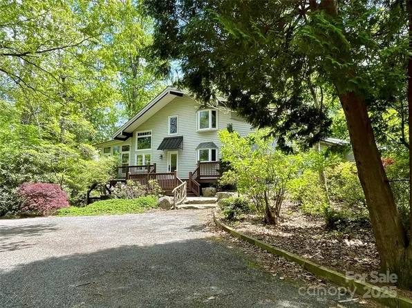 188 Echo Dr, Laurel Park, NC 28739