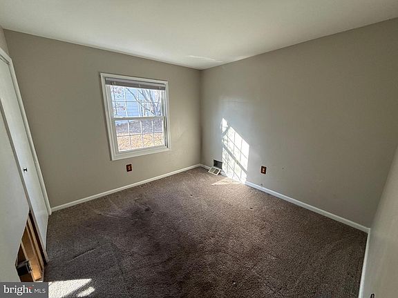 5th image of 138 Jefferson Rd