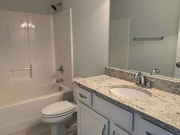 2nd image of 42 Squire Cir