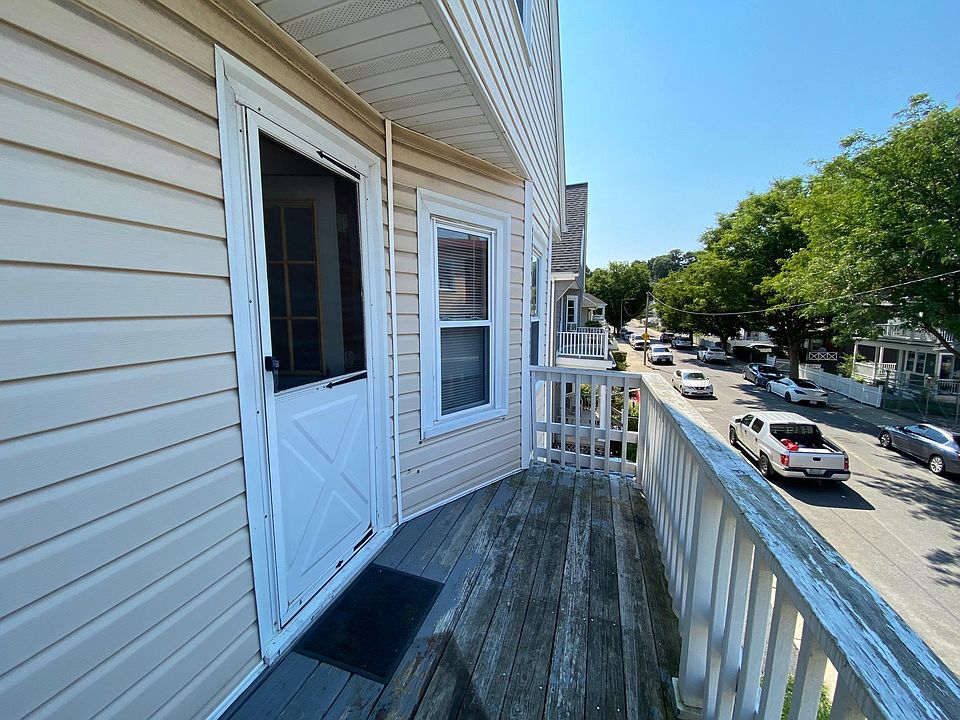 Private Front Porch