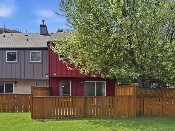 4740 S Dalton Dr NW #100, Calgary, AB T3A 2H4