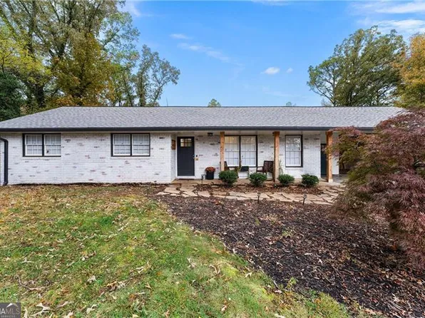 13 Meadowview Cir, Cartersville, GA 30121