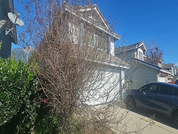 3rd image of 9820 Chesapeake Dr