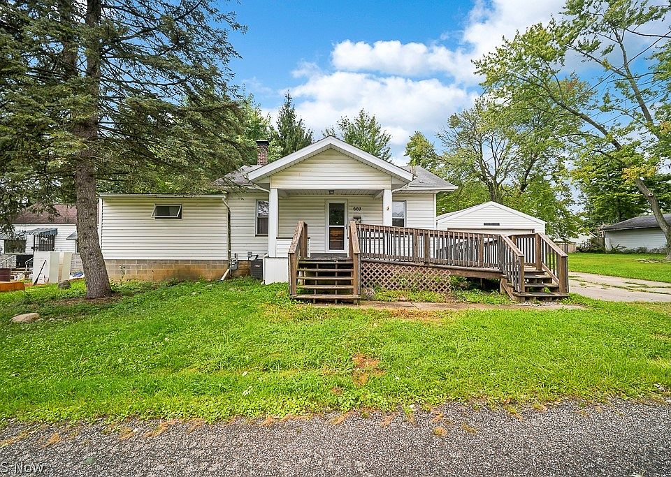 1st image of 669 Scott Pl NW