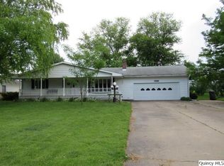 315 W Maple Ave, Ursa, IL 62376