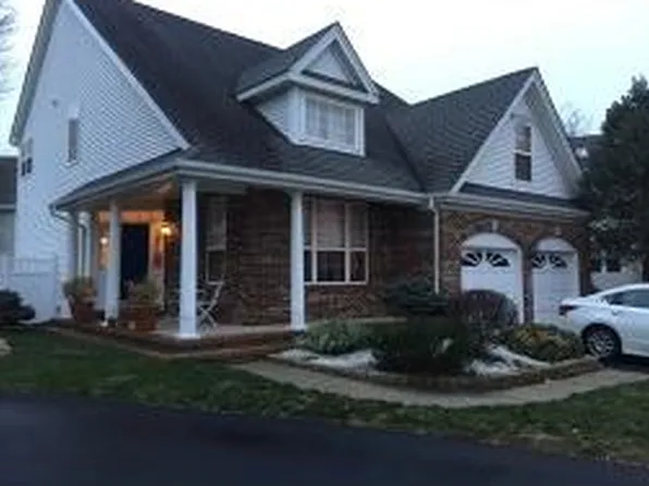 6 Marc Ct, Parlin, NJ 08859