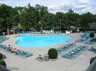 55 W 96th St APT 3B, Bloomington, MN 55420