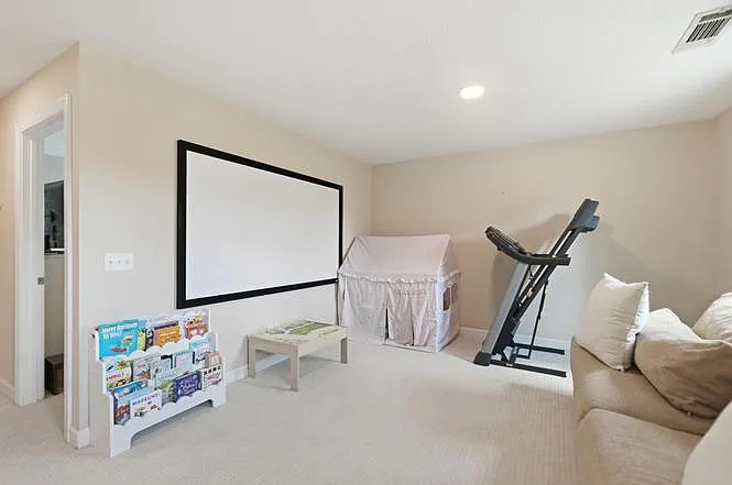 8012 Mandan Dr — Photo 13