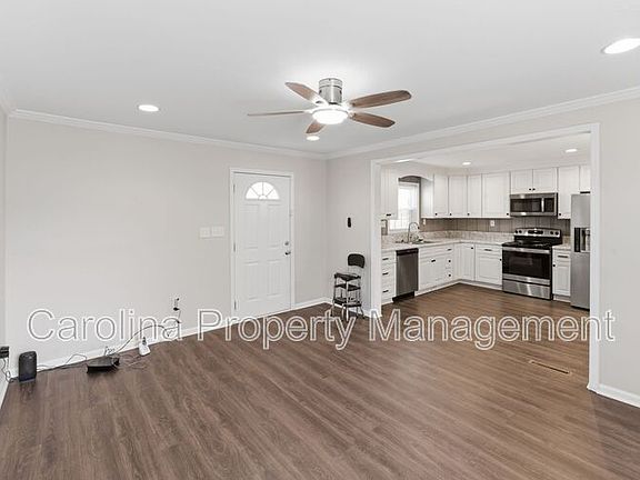 3rd image of 4000 Fieldcrest Rd