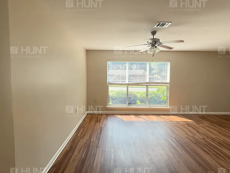 6080 Polaris Dr — Photo 4