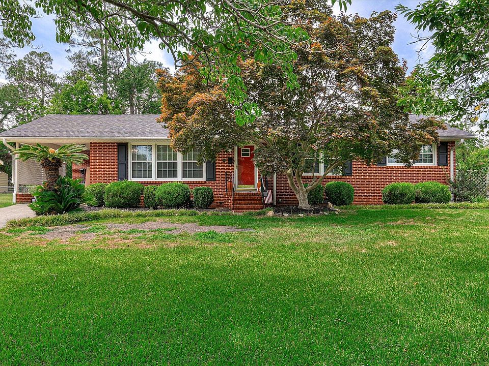 1st image of 720 River View Dr