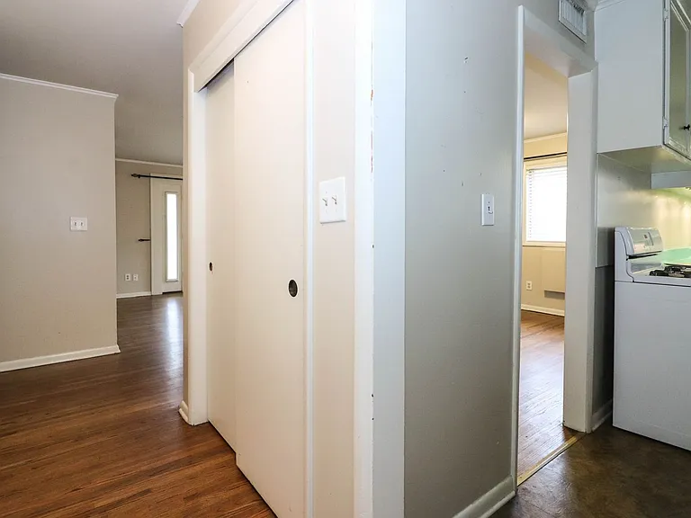 5920 E 25th St — Photo 24