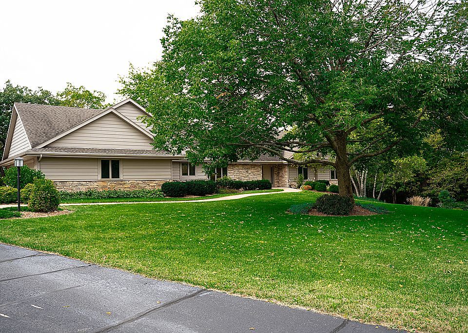 1st image of 3901 W Rollingwood Dr
