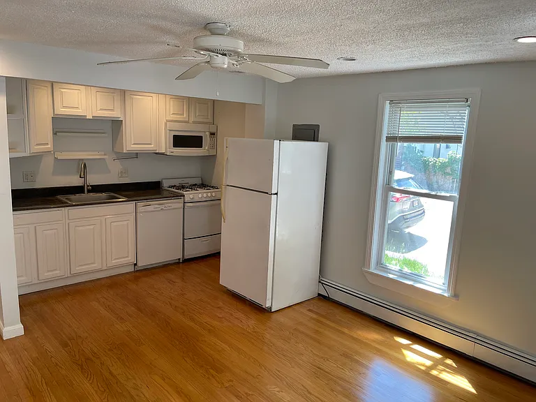 118 Sciarappa St #1 — Photo 3