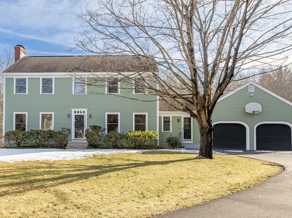 142 Russell St, Carlisle, MA 01741