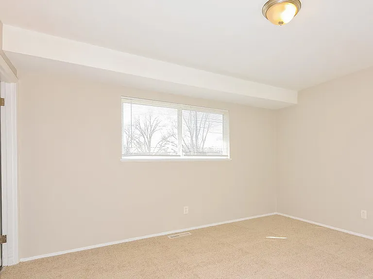 1570 Tahoe Dr — Photo 10