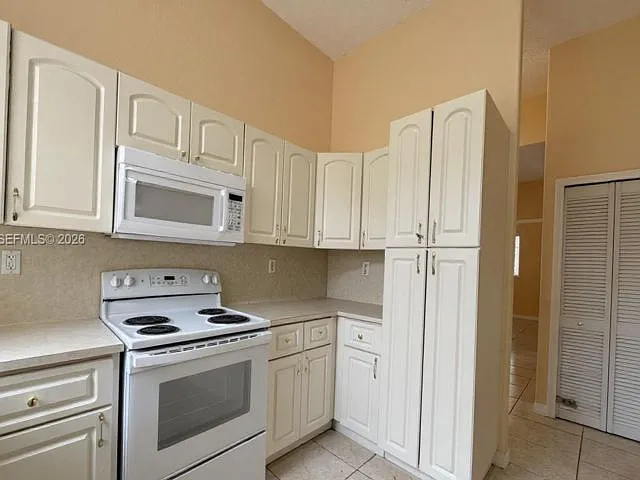 15339 SW 32nd Ter — Photo 5