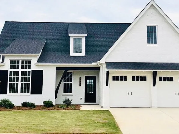 3040 Iris Dr, Birmingham, AL 35244