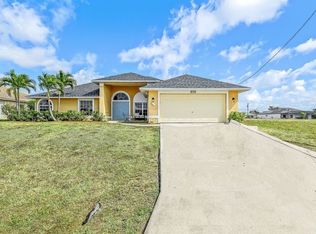 923 SW 28th Ter, Cape Coral, FL 33914