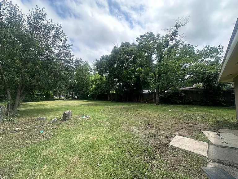 6648 Val St — Photo 15