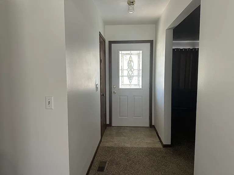 112 Meadow Ln — Photo 8