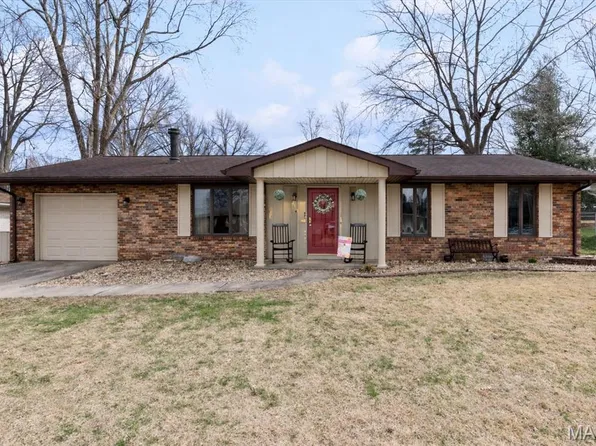 414 Parkview Dr, Lebanon, IL 62254