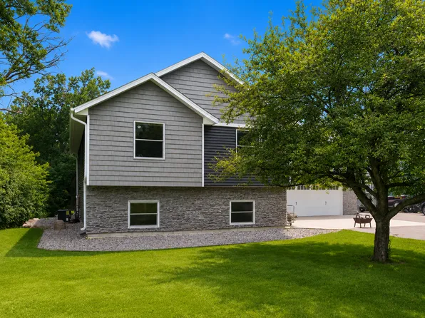 8045 59th St N, Lake Elmo, MN 55042