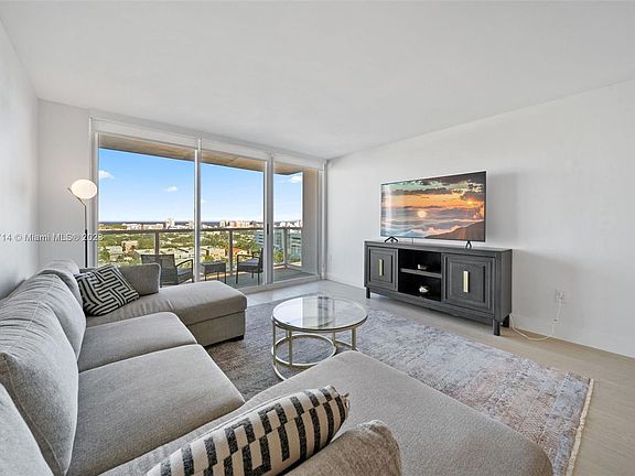 3rd image of 650 West Ave APT 1406