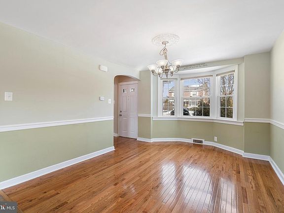 5th image of 104 James Dr