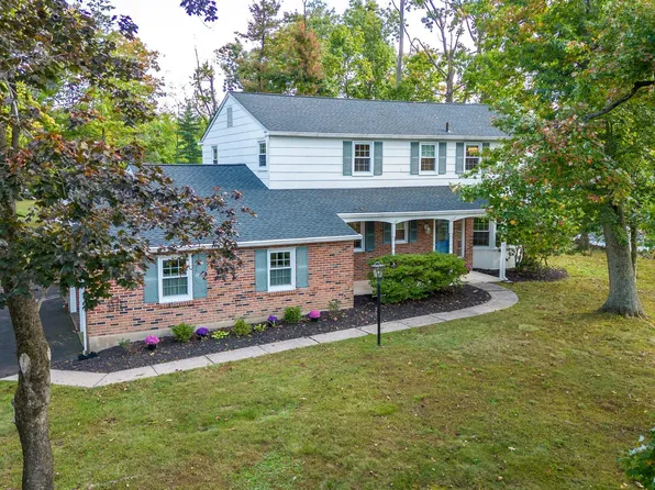 1581 Campus Dr, Maple Glen, PA 19002