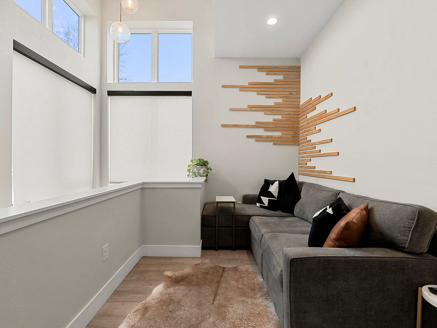 645 Inca St — Photo 3
