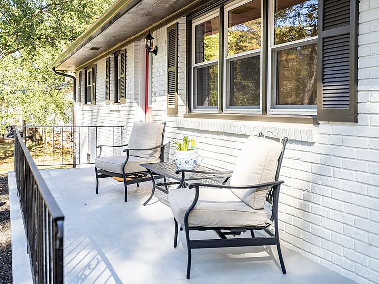 8 Ridgeway Dr #ID1234806P — Photo 2