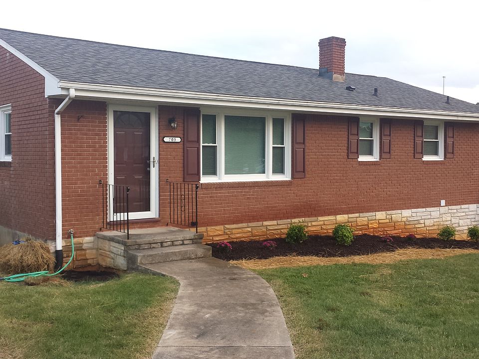 1st image of 705 Ridgecrest Dr