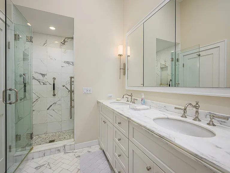 144 Middle Pond Rd — Photo 10
