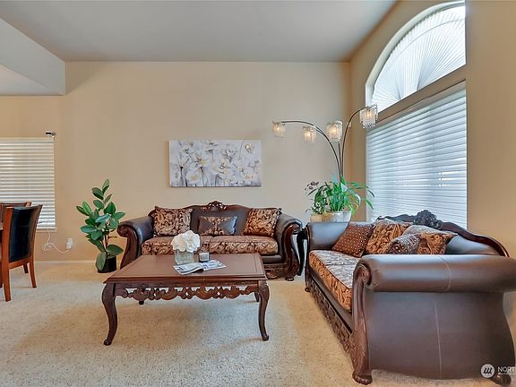 3rd image of 8904 180th Street E
