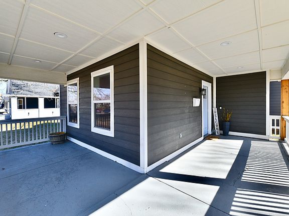 3rd image of 2221 Carrollton Ave
