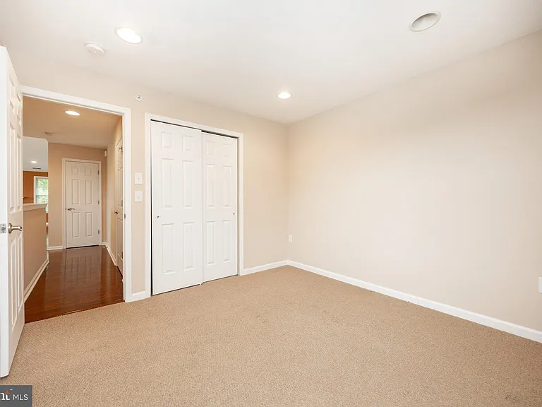 141 Stewarts Ct #307 — Photo 22