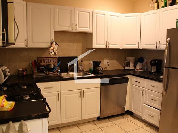 3rd image of 1789 Commonwealth Ave APT 001