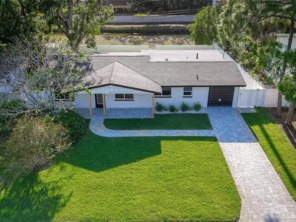 8444 15th Way N, Saint Petersburg, FL 33702