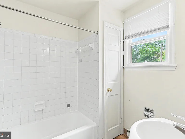 801 Bridge St #2 — Photo 8