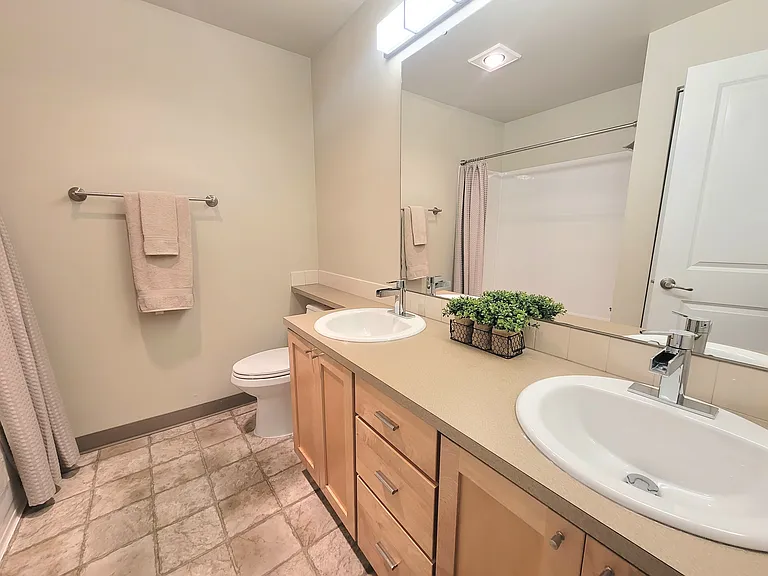 12303 Harbour Pointe Blvd — Photo 13